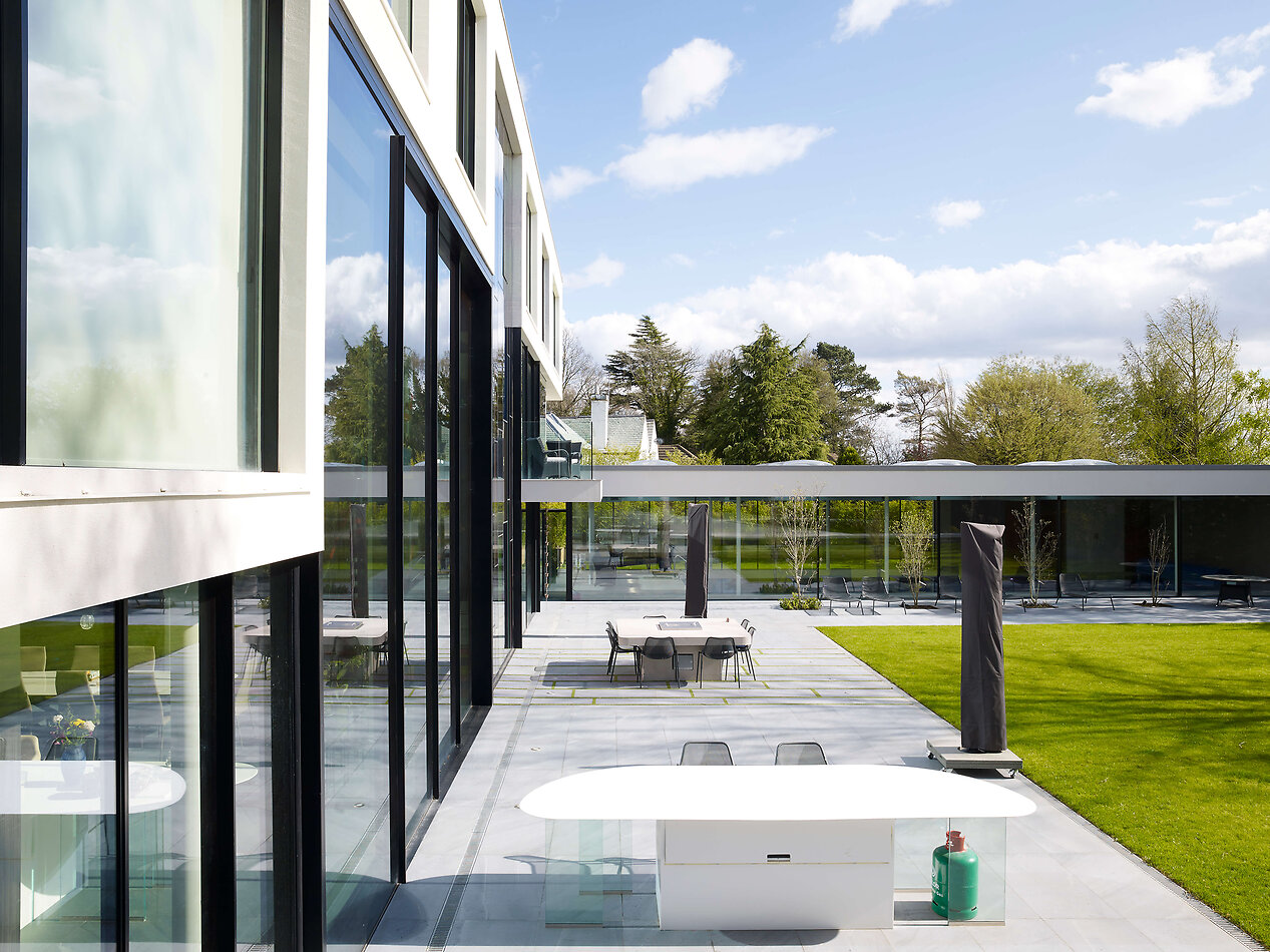 Modern Wonder - Rickmansworth