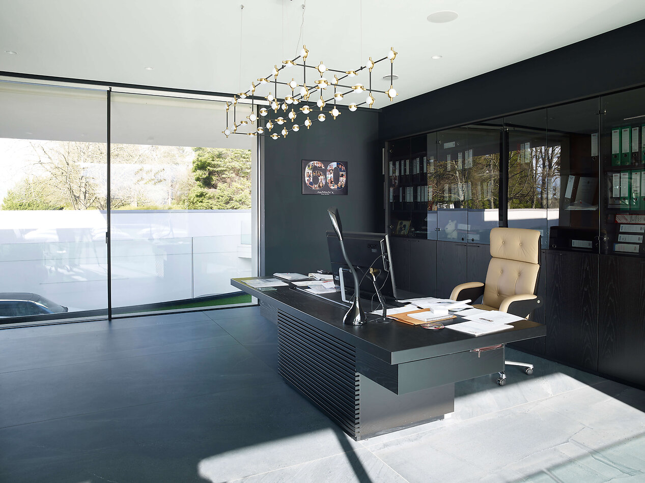 Modern Wonder - Rickmansworth