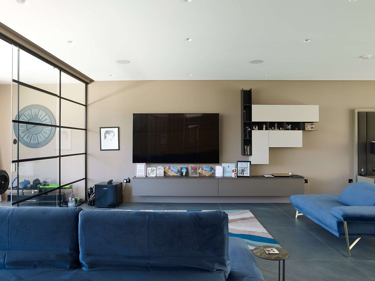 Modern Wonder - Rickmansworth