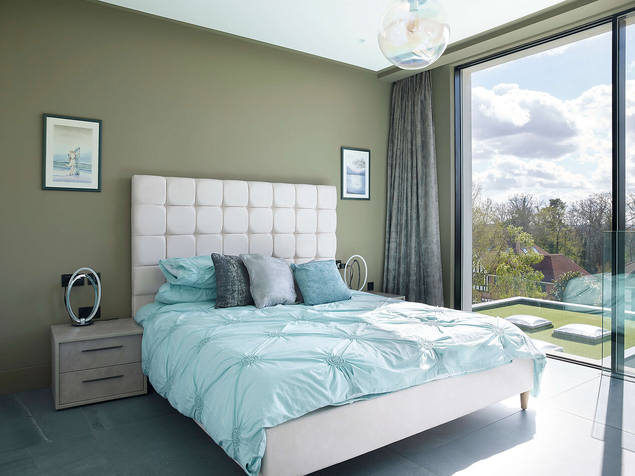 Modern Wonder - Rickmansworth