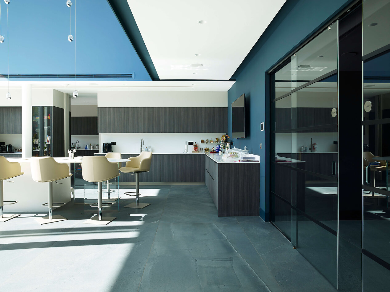 Modern Wonder - Rickmansworth