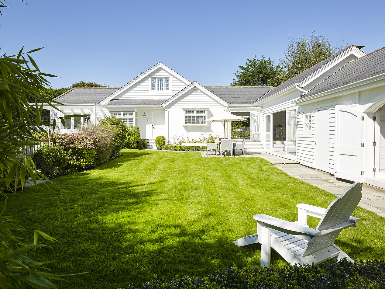 White Boat House - TW19