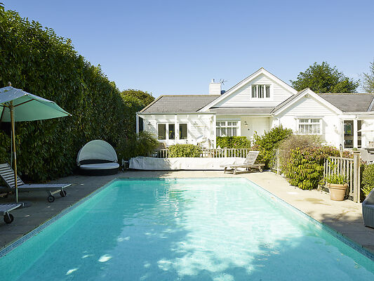White Boat House - TW19