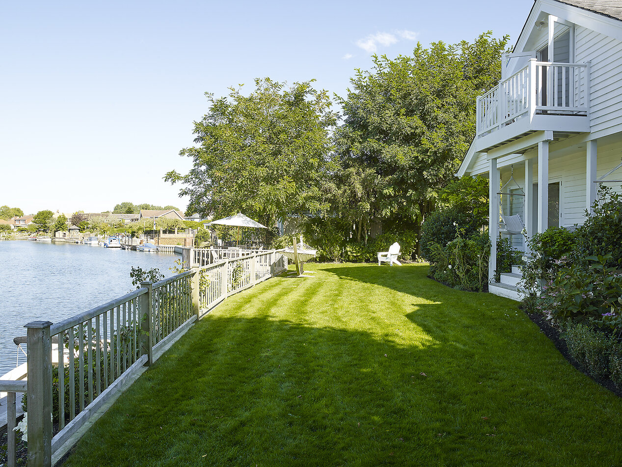 White Boat House - TW19