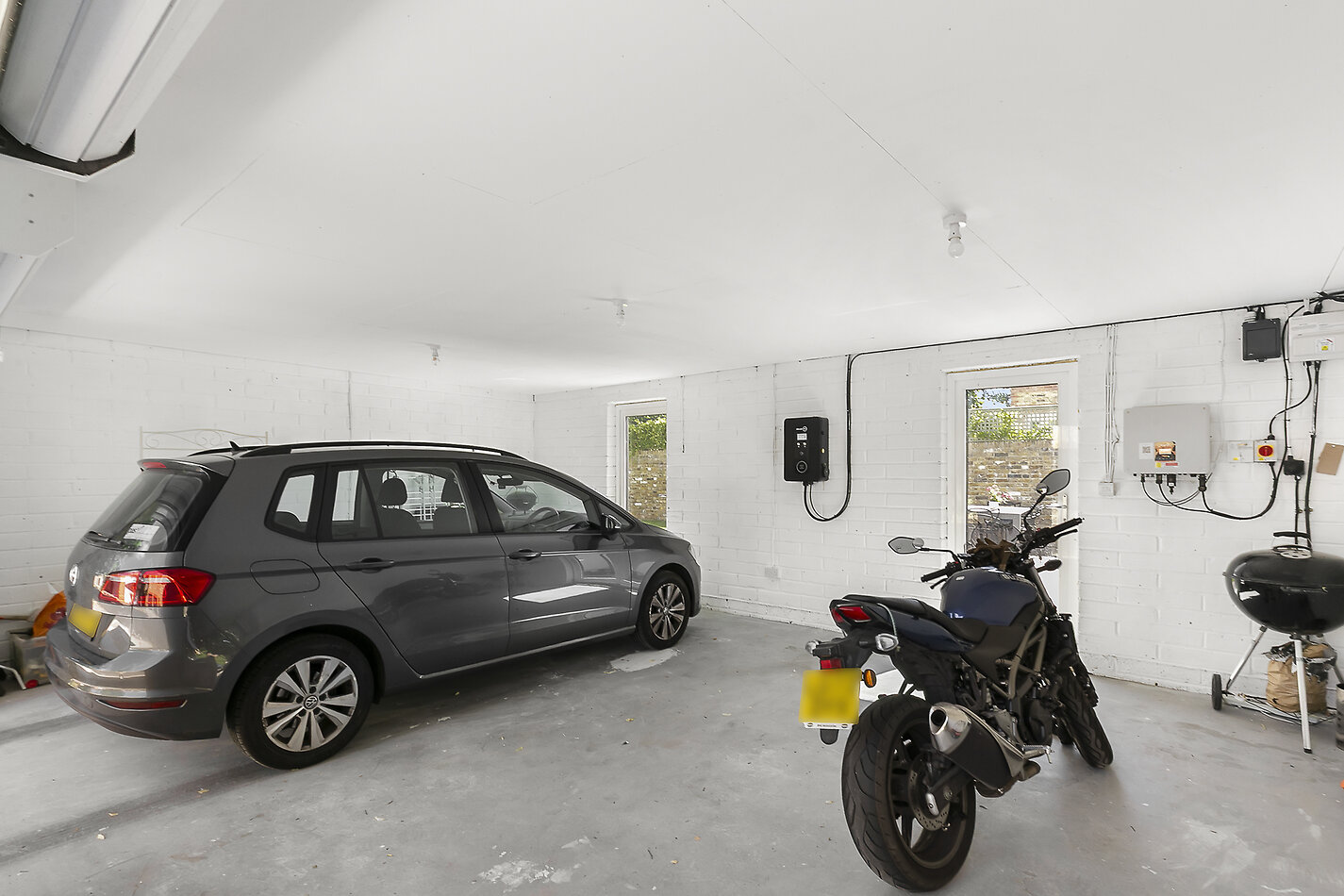Corner House SW14