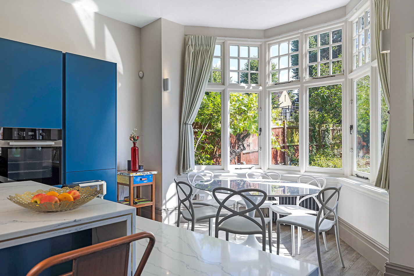 Corner House SW14