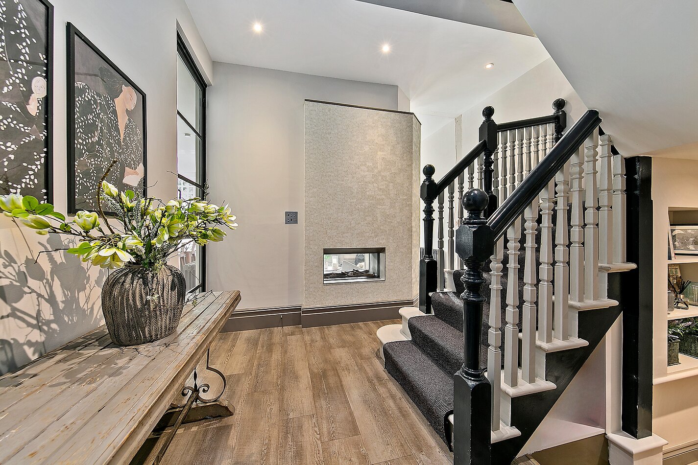 Corner House SW14