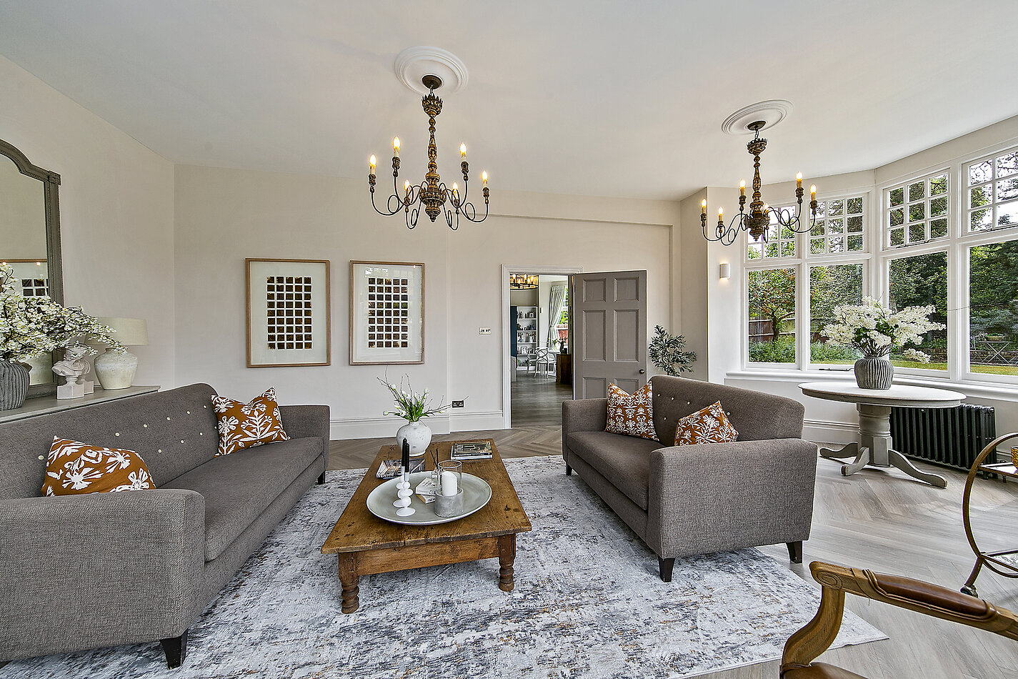 Corner House SW14