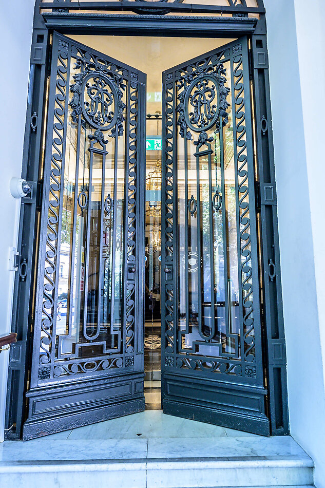 Carlton House SW1