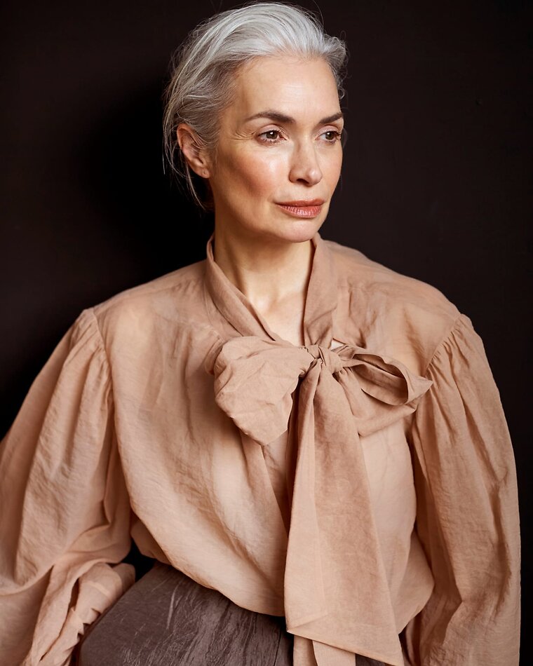 JULIE READ