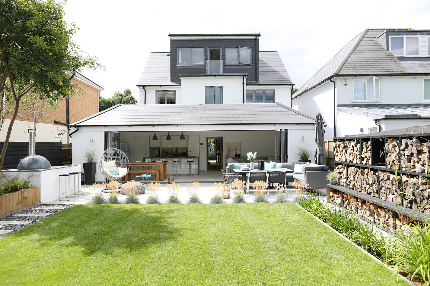 Fresh House, TW12