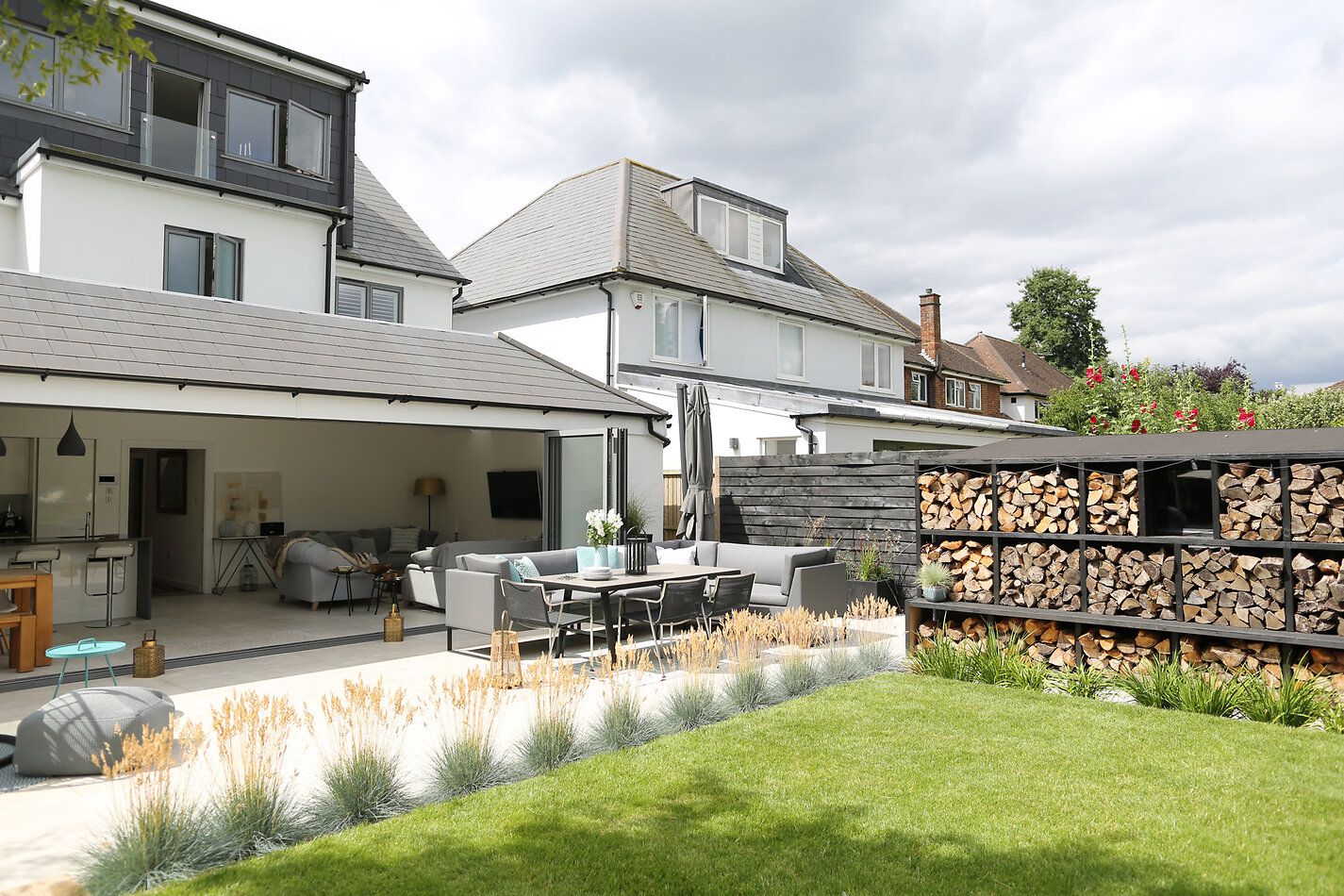 Fresh House, TW12
