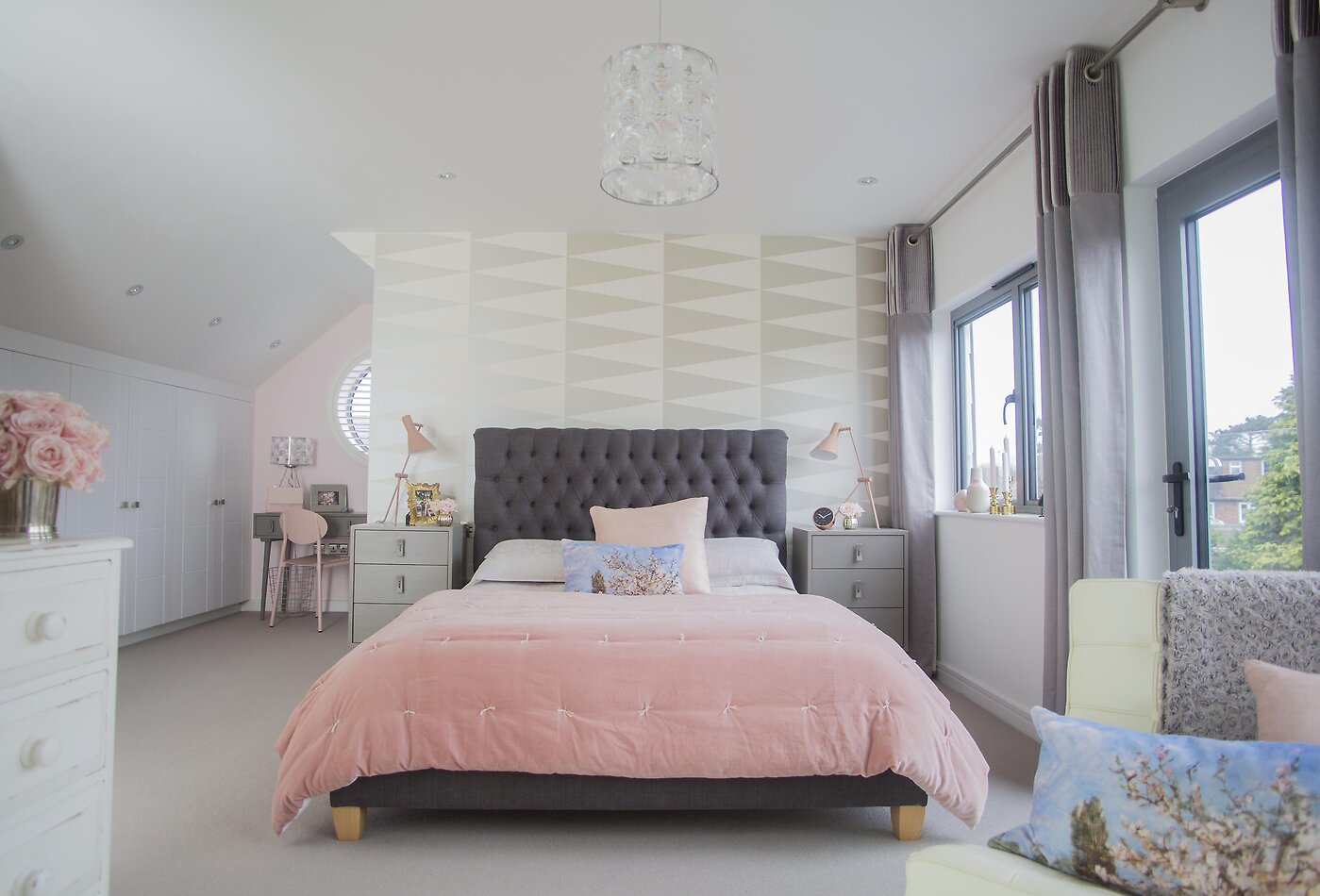 Fresh House, TW12