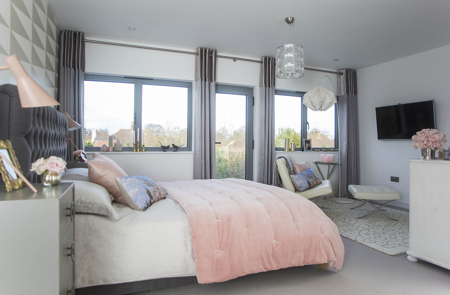 Fresh House, TW12