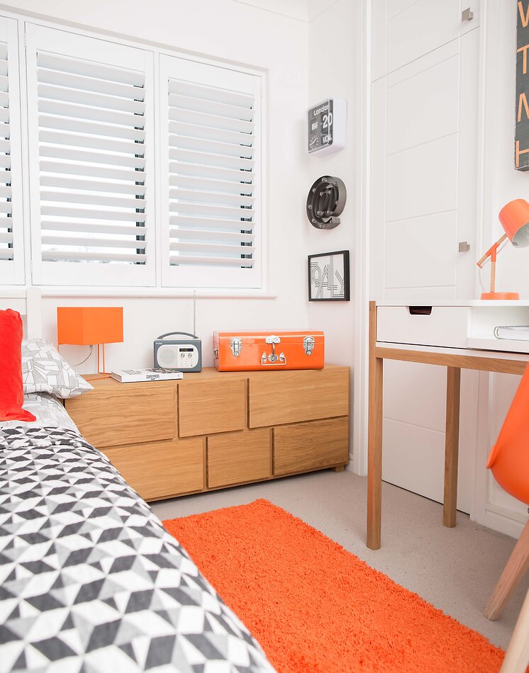 Fresh House, TW12