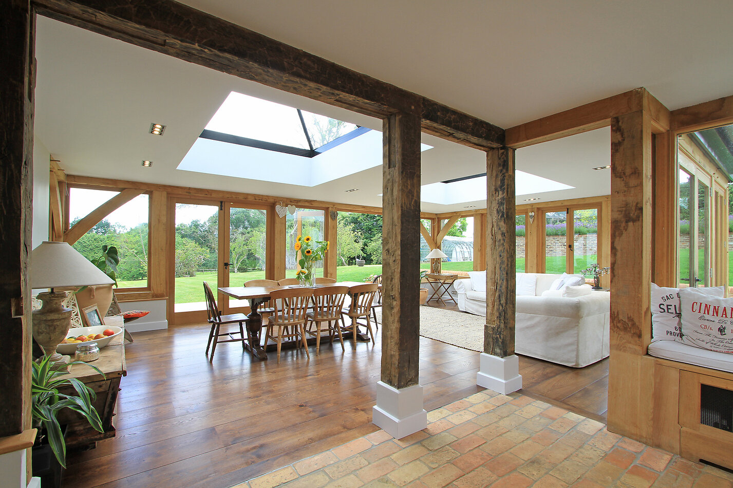 Lowe Manor GU6