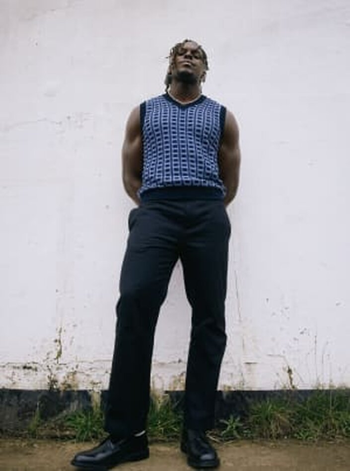 BRYONY H - STYLIST