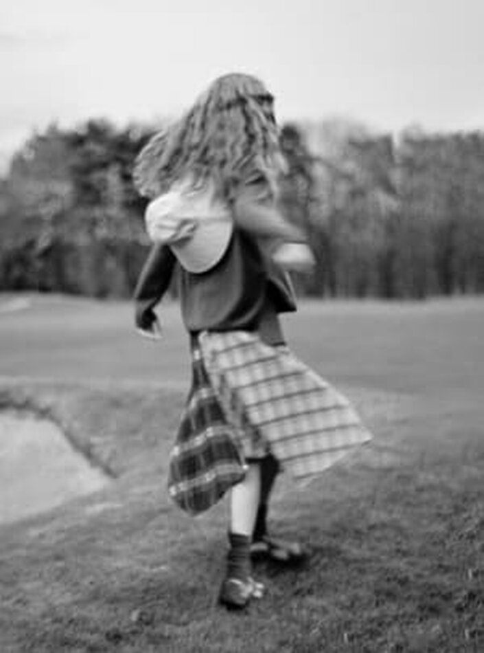 BRYONY H - STYLIST