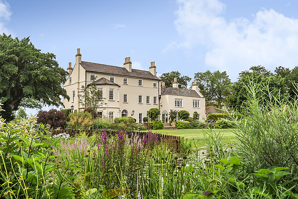 Danes Manor