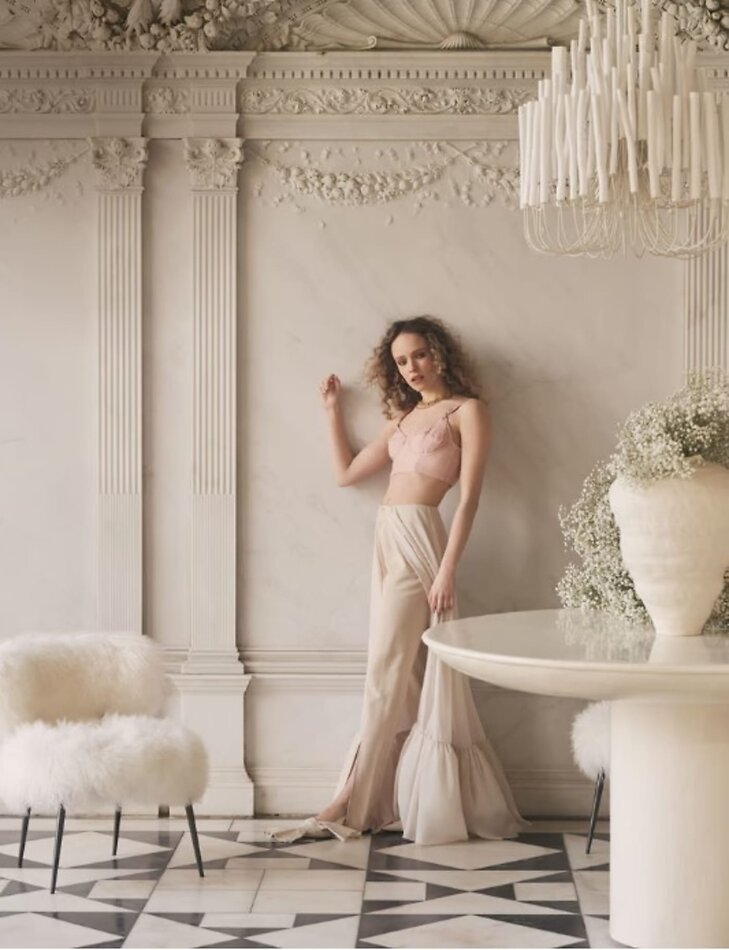 CLAIRE RAY