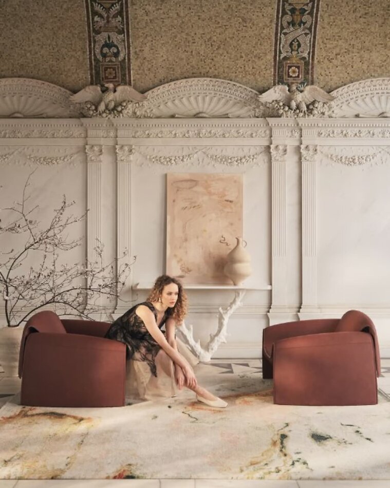 CLAIRE RAY