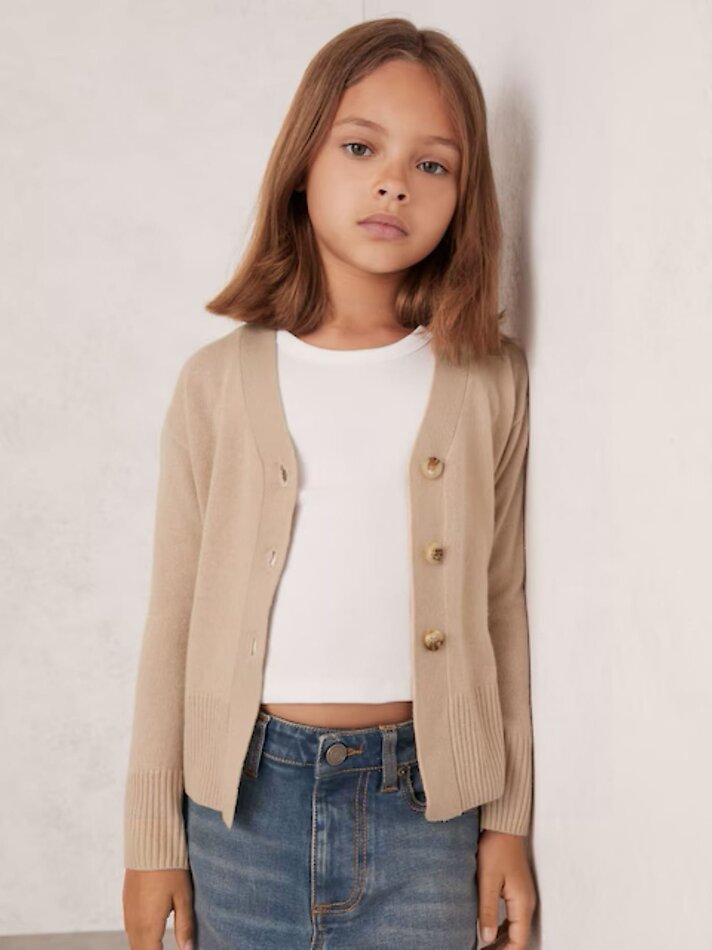 CLAIRE RAY