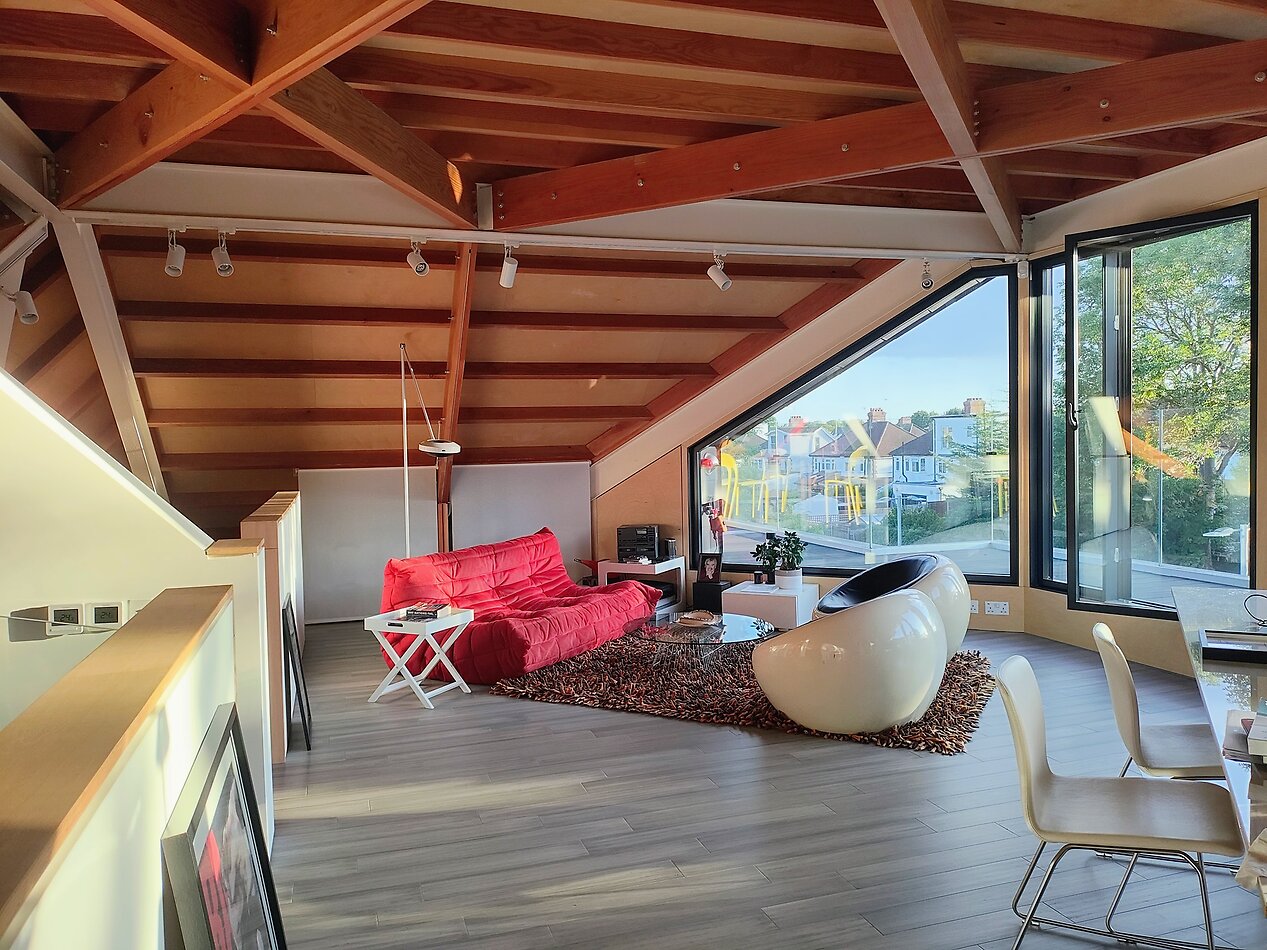 Atrium House KT3