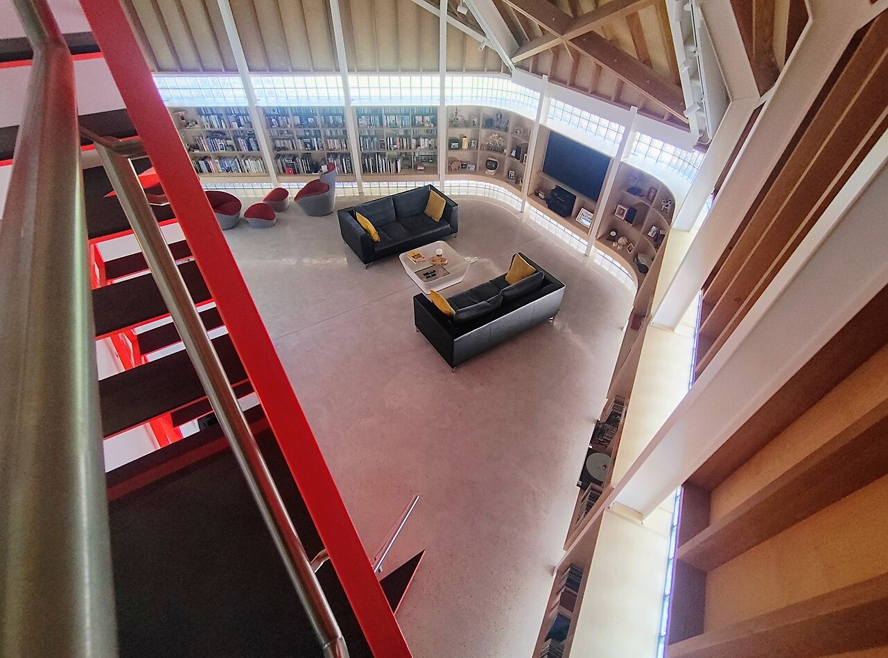 Atrium House KT3