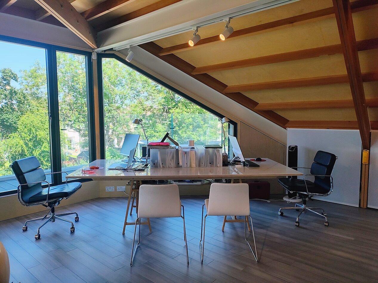 Atrium House KT3