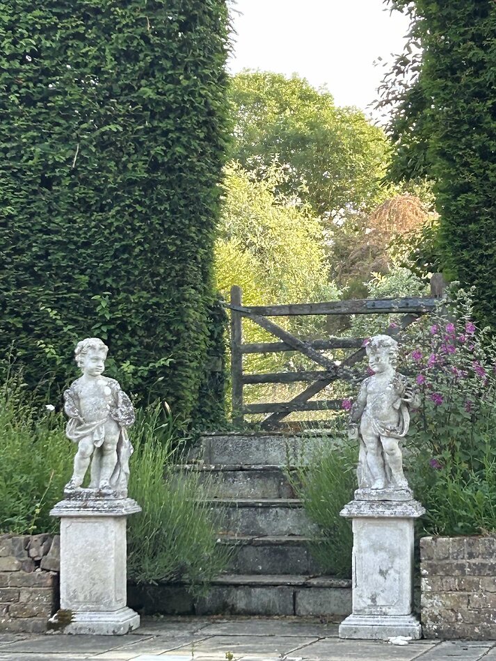 Hill House, Hertfordshire
