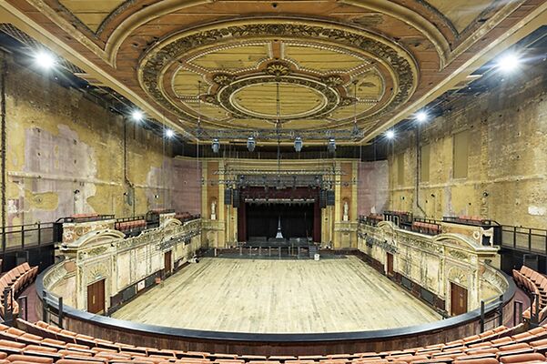 Victorian Theatre N22