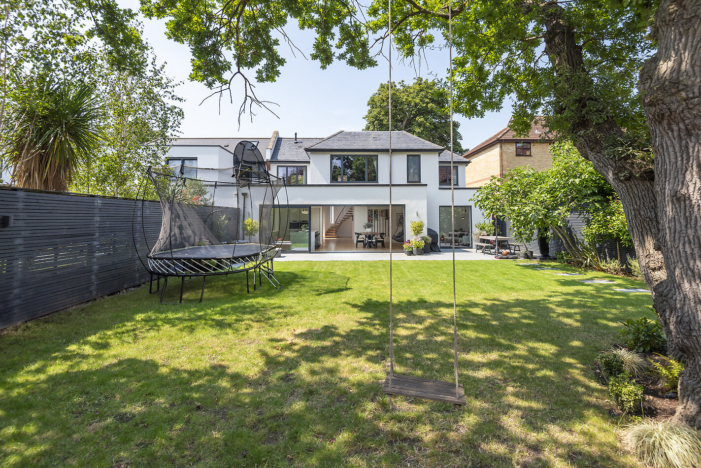 Kings Avenue SW12