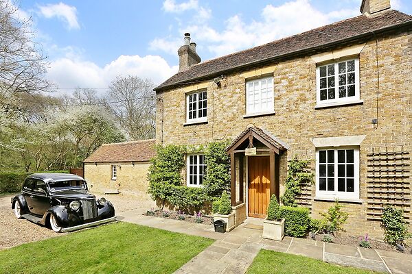Woodbine Cottage St Albans EXCLUSIVE