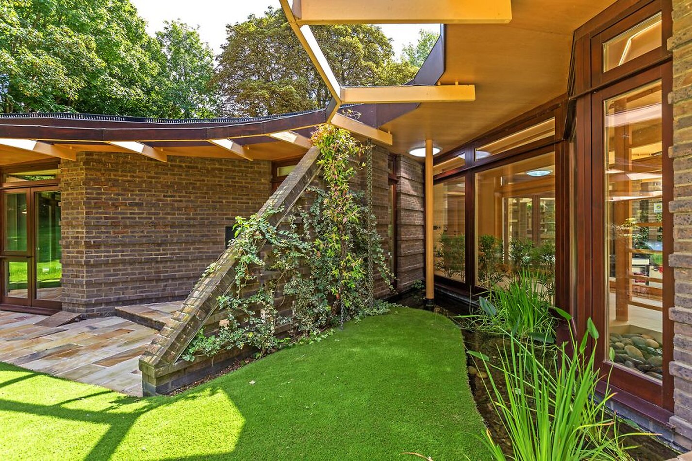 Japanese Lux - St Albans