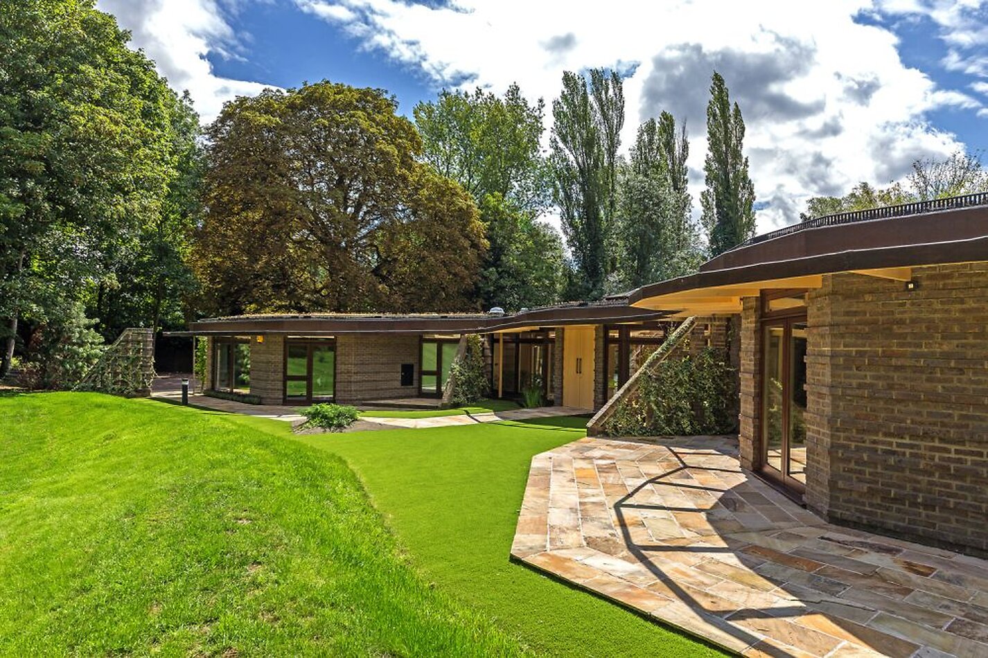 Japanese Lux - St Albans
