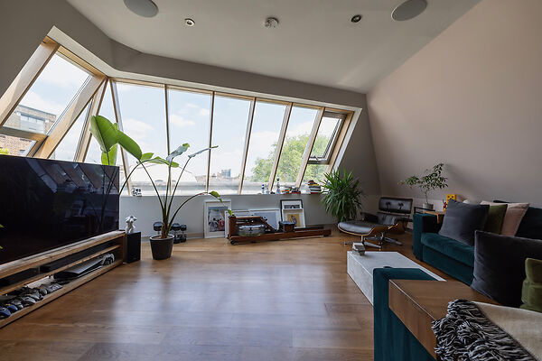 Bachelor Pad NW5