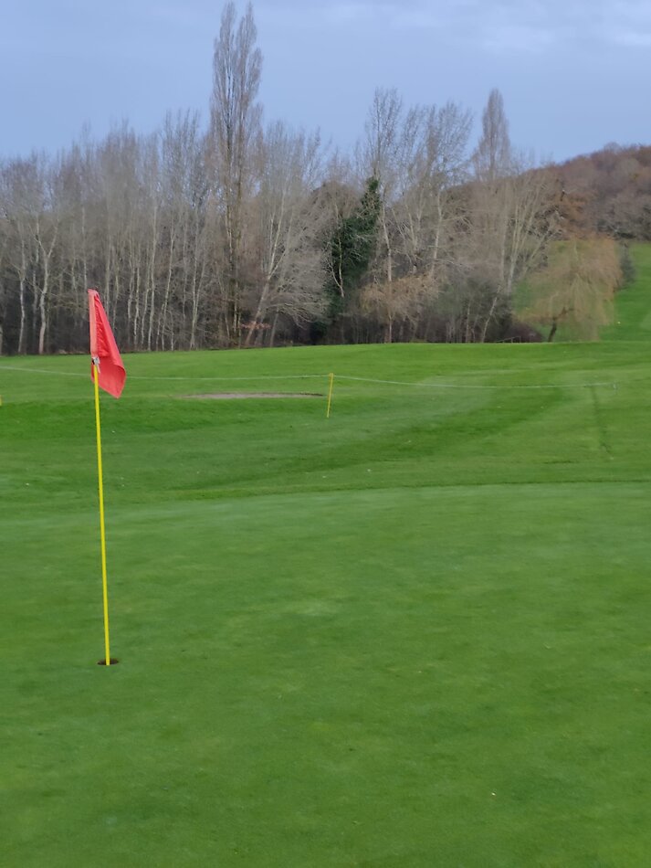 Golf Course - NW7