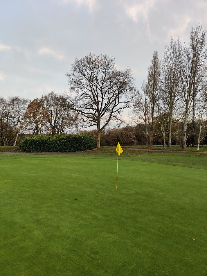 Golf Course - NW7