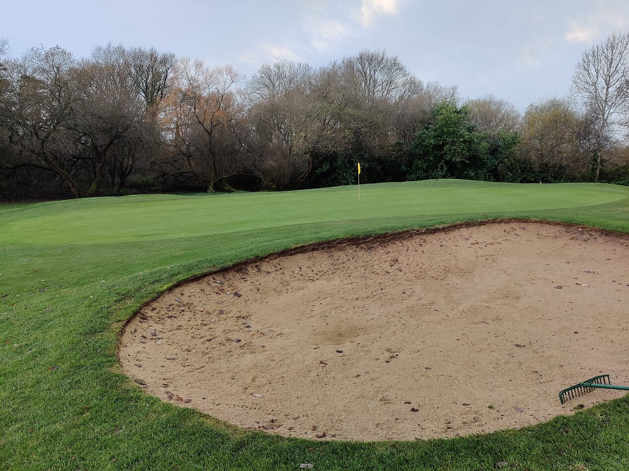 Golf Course - NW7