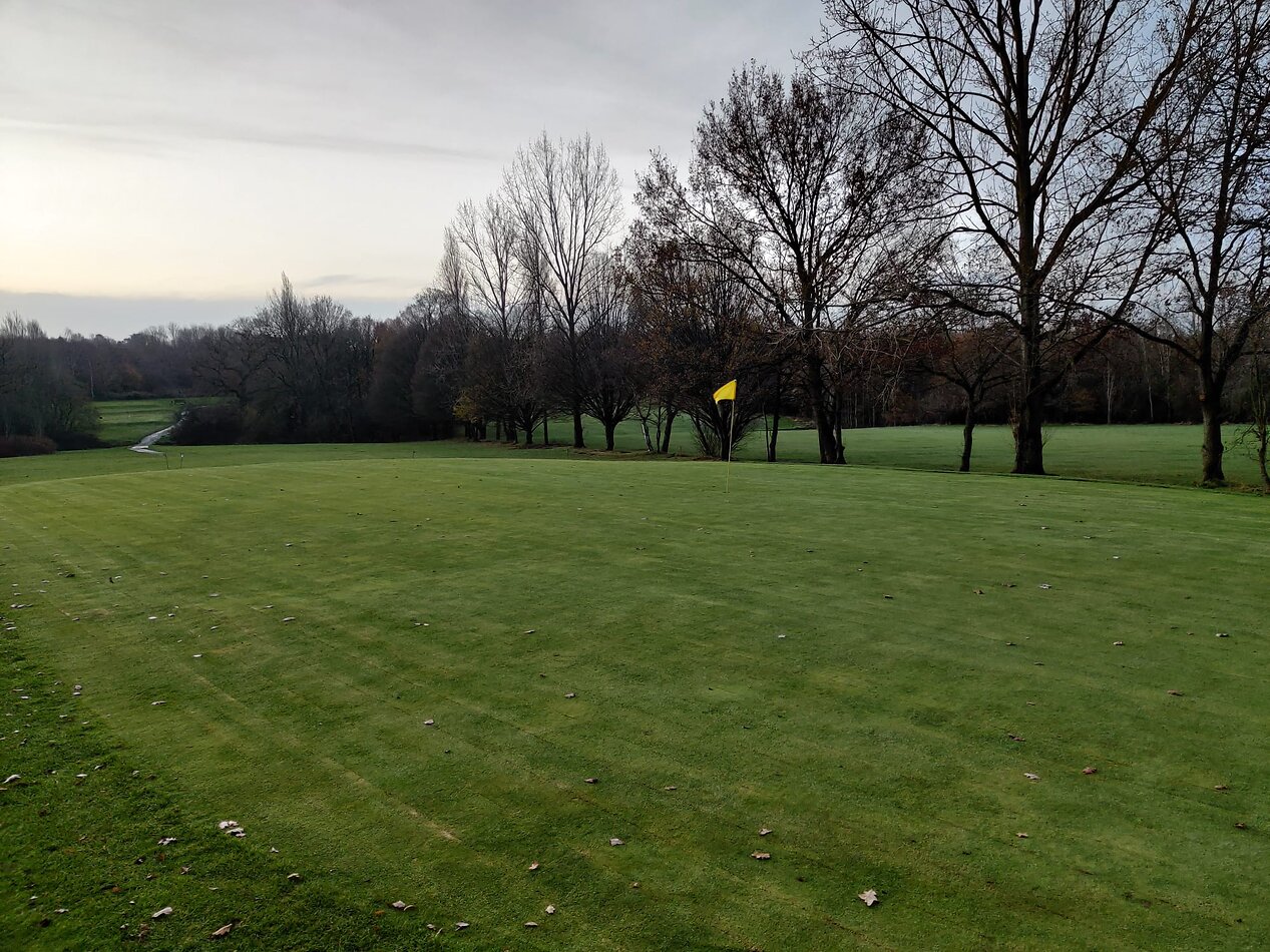 Golf Course - NW7