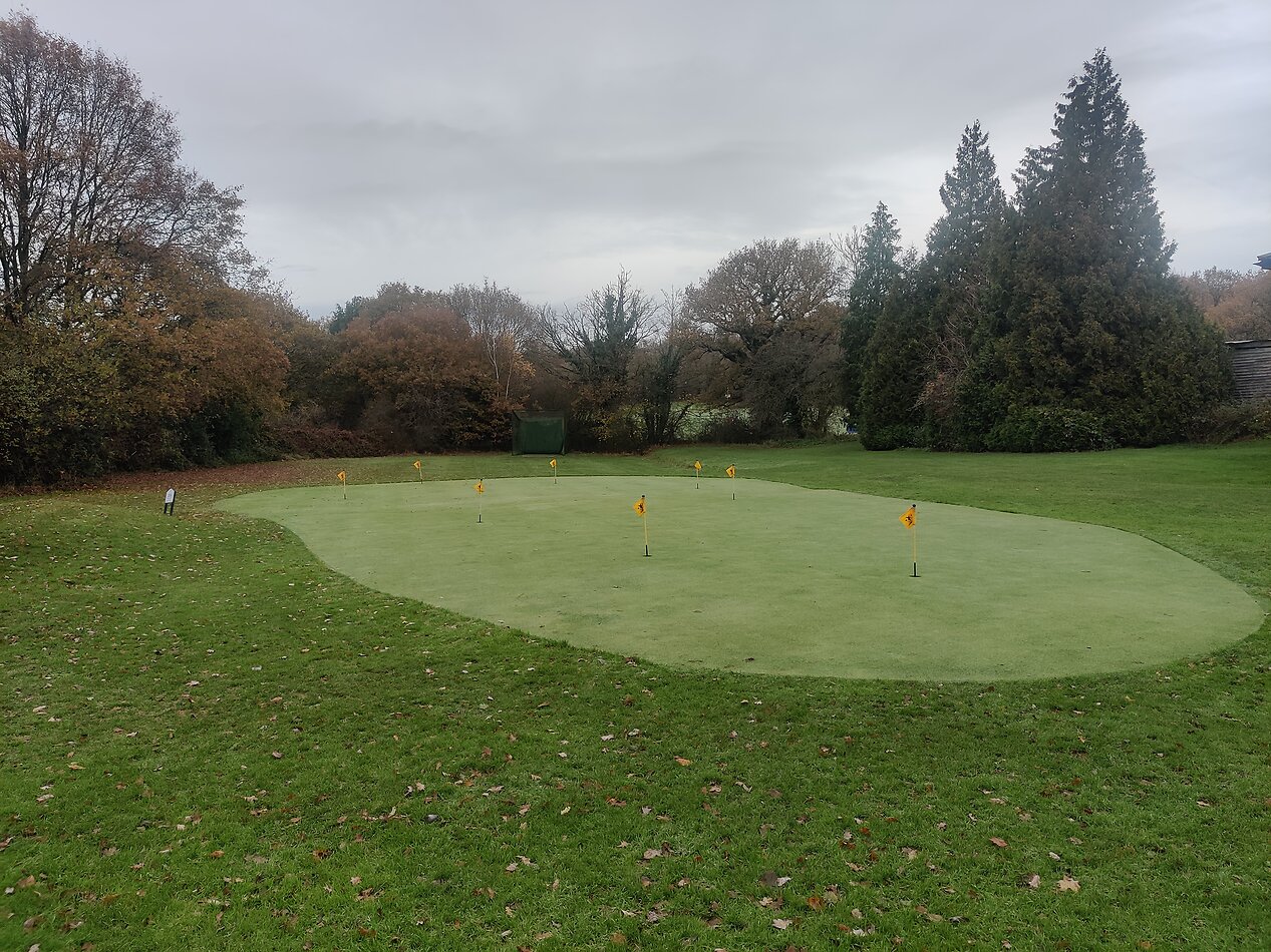 Golf Course - NW7
