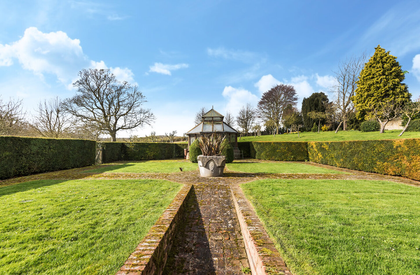Luddestone Hall- Kent