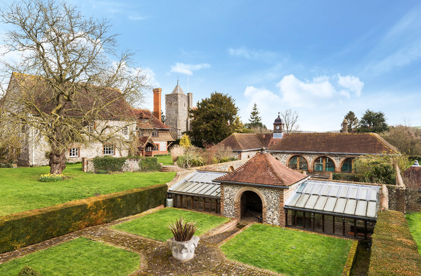Luddestone Hall- Kent