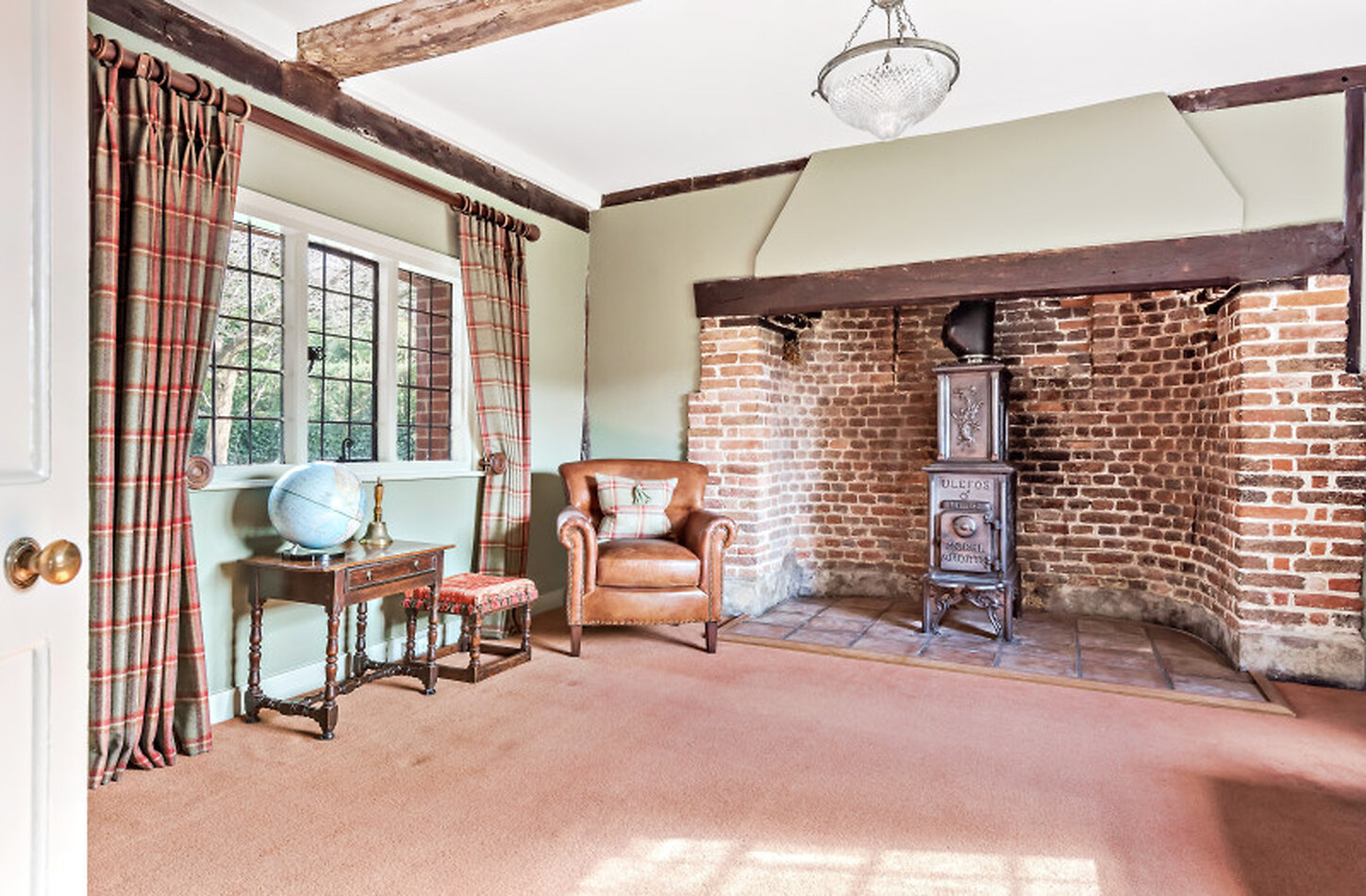 Luddestone Hall- Kent