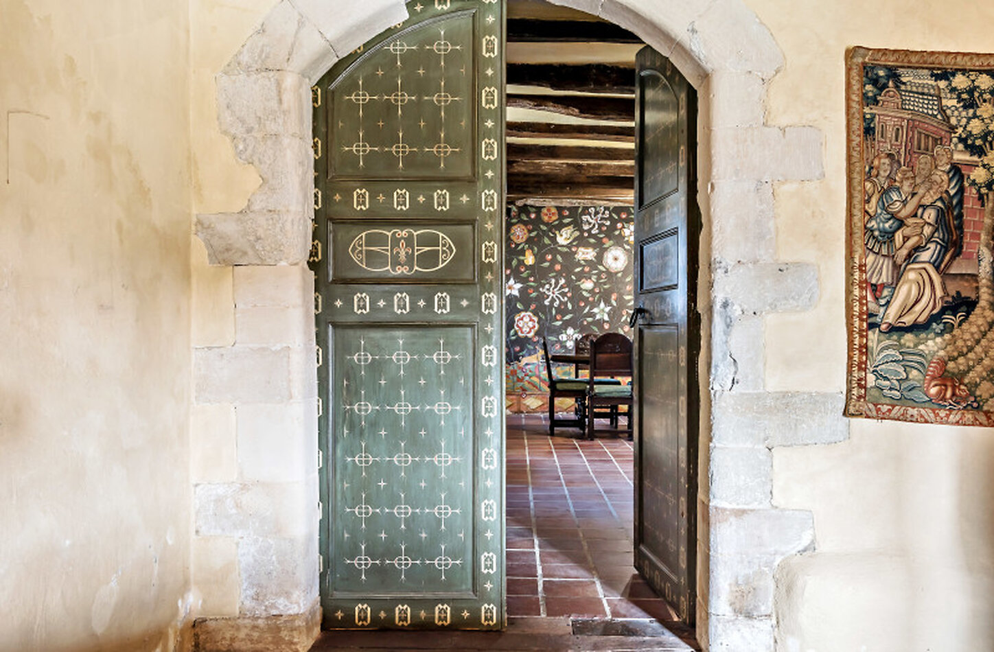 Luddestone Hall- Kent