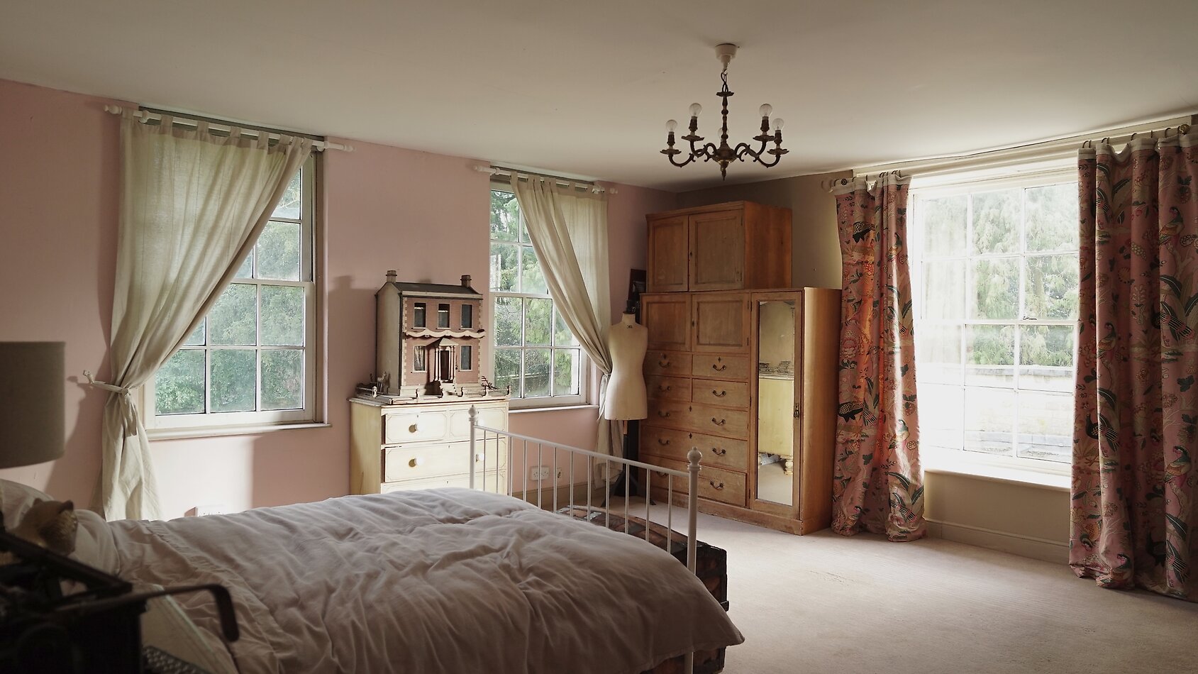 Derelict Victorian Manor - Suffolk