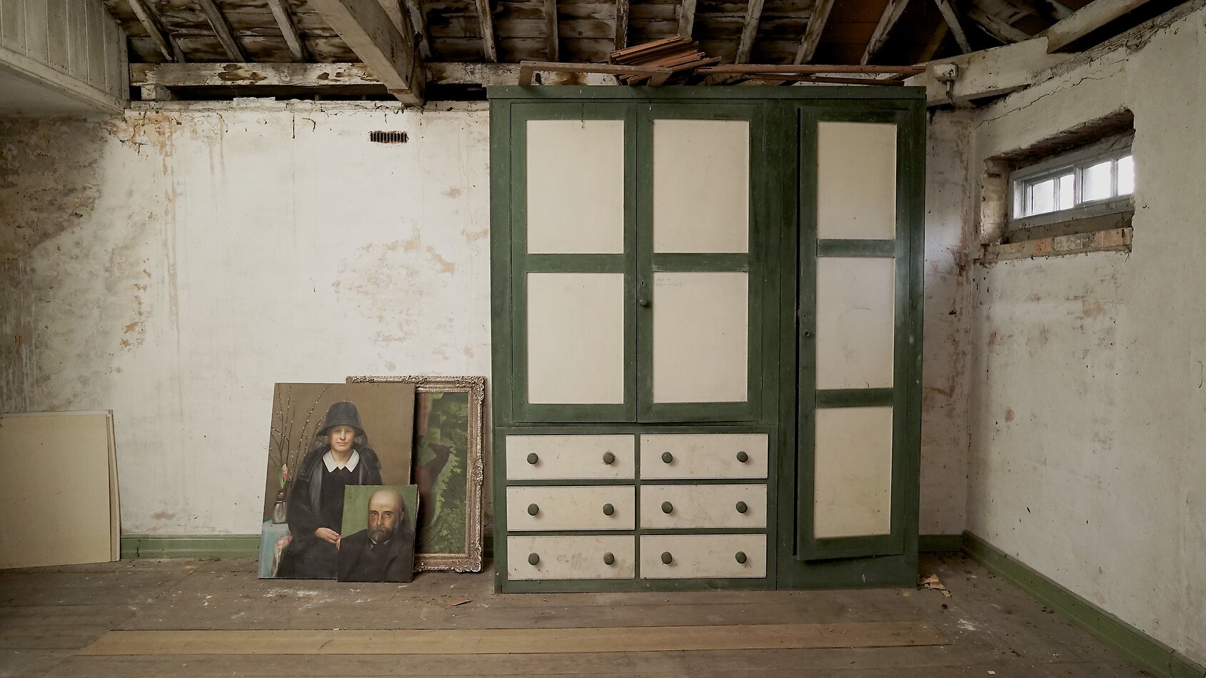 Derelict Victorian Manor - Suffolk