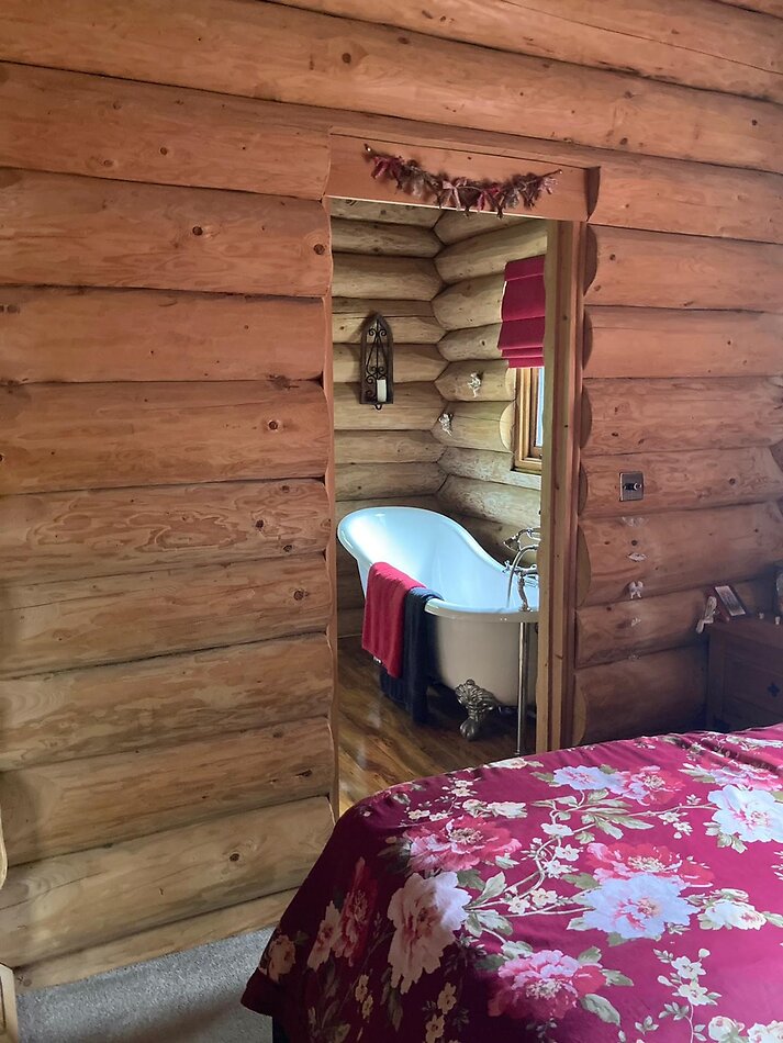 LOG CABIN - Sevenoaks