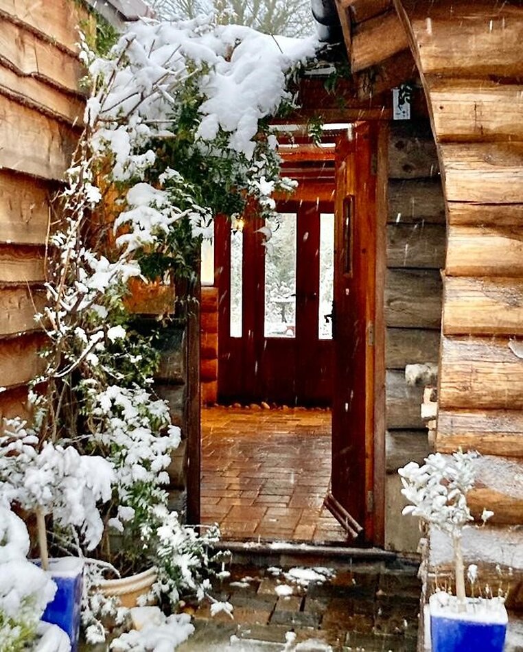 LOG CABIN - Sevenoaks