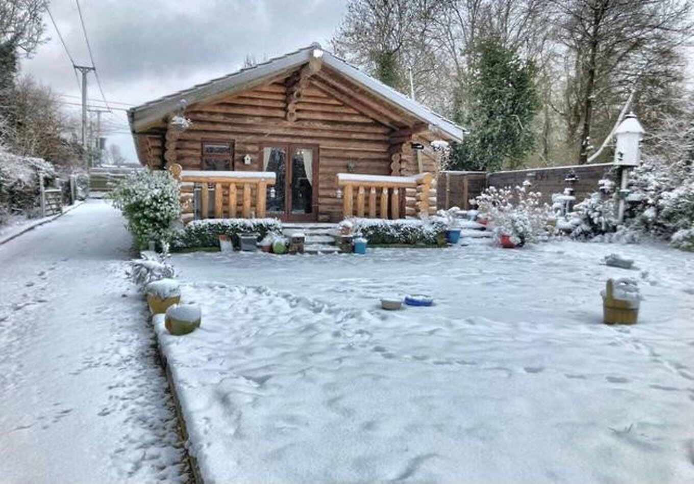 LOG CABIN - Sevenoaks